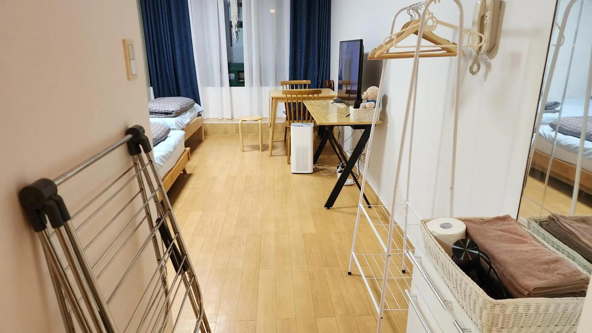 Hongdae Loading Room Seoul 0*,  South Korea